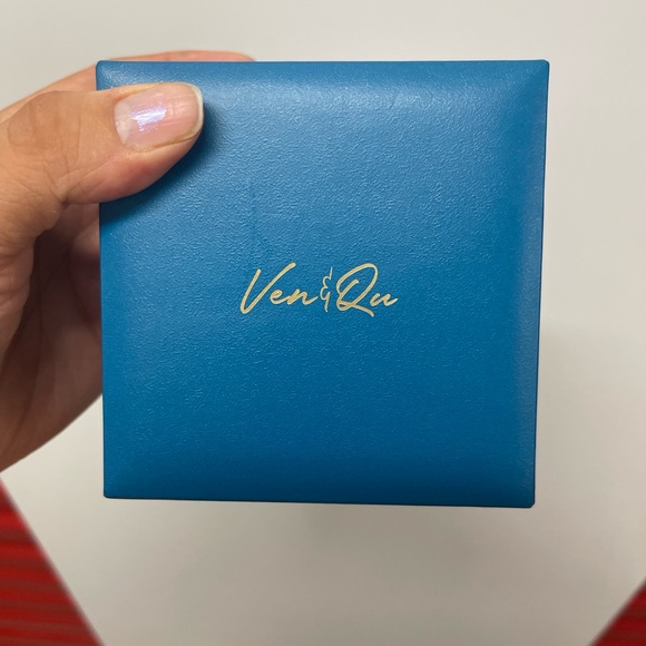 Louise-Silver/Blue (unisex) Watch - Picture 7 of 7